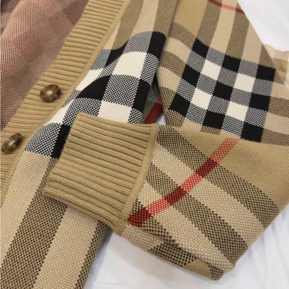 Burberry Beige Plaid V-Neck Sweater - Picture 3 of 9